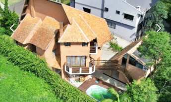 Imagem: Luxuoso Sobrado em região nobre de Curitiba