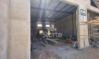 Imagem 2: Galpão para alugar, 200 m² por R$ 5.500/mês - Jardim das Palmeiras - Uberlândia/MG