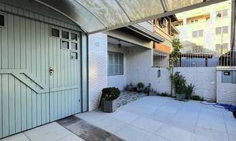 Imagem 3: Casa à venda com 215m² na Hípica, 3 quartos sendo 1 suíte e 2 vagas