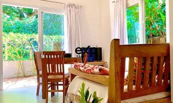 Imagem 5: Casa Charmosa com Jardim e Excelente Localização! Esta é uma oportunidade imperdível de ad