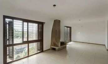 Imagem 2: Casa espaçosa com suíte e ótima distribuição no bairro Vila Jardim