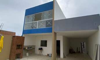 Imagem: Casa com piscina e 04 dormitório/ próxima