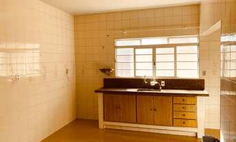 Imagem 7: Casa para venda com 188 m2, com 3 quartos (1 suíte), sala, na principal avenida de Brotas