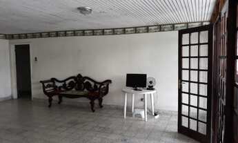 Imagem 2: VC007-Excelente Casa na Torre 628m2, 10Quartos,3Suites, Área p/festas, Térreo e 1º andar