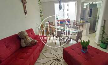 Imagem 2: Apartamento totalmente reformado com janelas grandes!