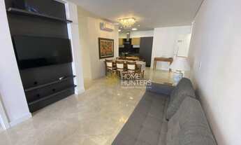 Imagem 7: Lindo apartamento de locação anual, 3 suítes, 2 vagas livres de garagem, 80 metros do mar