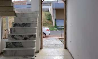 Imagem 3: Casa de condomínio para venda possui 211 metros quadrados com 3 quartos