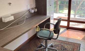 Imagem 6: Casa aconchegante e excelente acabamento, semi mobiliado em condomínio na região de Alphav