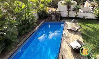 Imagem 2: Cond. Colinas São Fernando. 6d/4sts 2 lareiras, churrasqueira, piscina!
