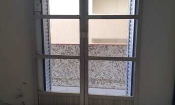 Imagem 2: Espaçoso apartamento de 02 dormitórios de frente para o mar no José Menino