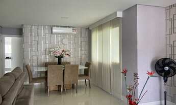 Imagem 2: Casa de condomínio para venda possui 280 metros quadrados com 4 quartos