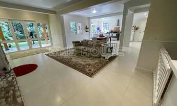 Imagem 4: Casa para Venda em Cotia, Granja Viana, 3 dormitórios, 3 suítes, 6 banheiros, 6 vagas