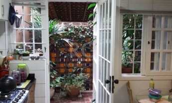 Imagem 7: Casa com 300m², 3 dormitórios, sendo 1 suite, 2 vagas - Bairro Espíirito Santo