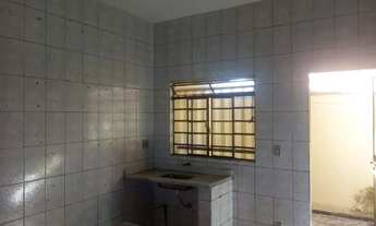 Imagem 7: Casa de 2q e garagem coberta no Jardim Dos Comerciários