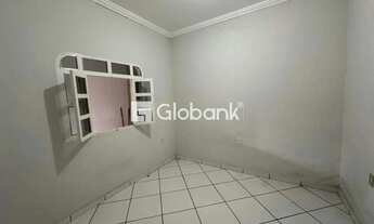 Imagem 5: Casa para aluguel no Bairro Planalto Montes Claros/MG, 03 Quarto(s), 02 Vaga(s