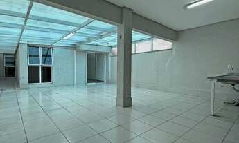 Imagem 2: Dois quartos com suíte e excelente área externa no centro de Juiz de Fora