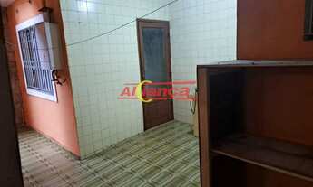 Imagem 3: Amplo Sobrado com 4 Dormitórios, 5 Vagas e 190m² de Conforto em Excelente Localização