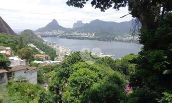 Imagem 2: Linda Casa na Lagoa com projeto arquitetônico premiado pela IAB -RJ