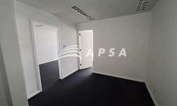 Imagem 4: EXCELENTE OPORTUNIDADE NO CORAÇÃO DA CIDADE: SALA COMERCIAL ESPAÇOSA EM ANDAR ALTO, COM SE