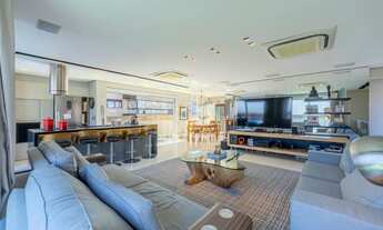 Imagem 5: Cobertura de 500 m² na Rua Santo Inácio, com vista espetacular do Guaíba e reforma impecáv