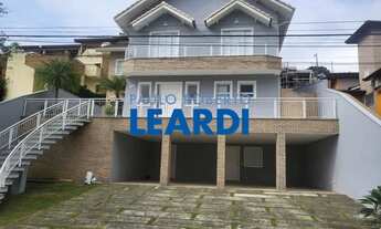 Imagem: CASA ASSOBRADADA - CONDOMÍNIO HILLS 3