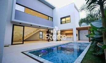 Imagem: Casa alto padrão estilo sobrado com 4 suítes