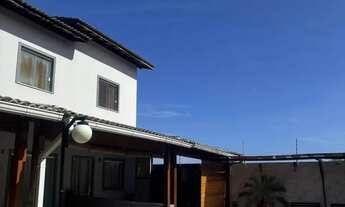 Imagem 2: Alugo Vilage duplex, semimobiliado, nascente, com 3/4 sendo 3 suítes, lavabo, cozinha equi