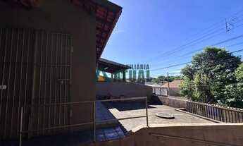 Imagem 3: Casa a venda com 3 quartos, sendo 1 suíte na Região Leste