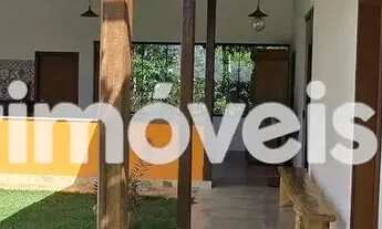 Imagem 2: Casa com Piscina em terreno de 1.006 m²; Pronto para Viver Seus Melhores Dias em Meio à N