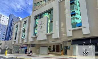 Imagem: Apartamento com 3 suítes para alugar, 136