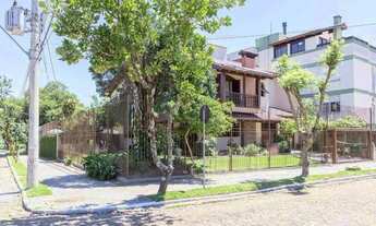 Imagem 2: Porto Alegre - Casa Padrão - Intercap