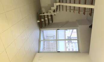 Imagem: Apartamento duplex reformado com varanda