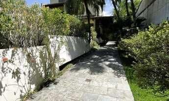 Imagem 2: Casa de condomínio para aluguel e venda tem 782 metros quadrados com 5 quartos