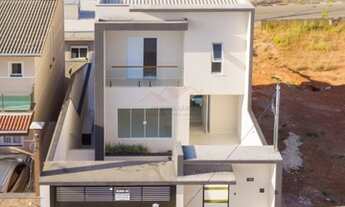 Imagem: Sobrado para venda possui 201 metros quadrados