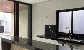 Imagem 5: Casa com 4 suítes sozinha no lote , situada no Parque Amazônia - Goiânia - GO