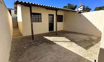 Imagem 3: Alugo kitnet com 2 quartos no setor Viégas, próximo ao ginásio de esportes. Luzia?nia/GO