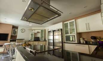 Imagem 7: CASA com 4 dormitórios à venda por R$ 1.480.000,00 no bairro Santa Cândida - CURITIBA / PR