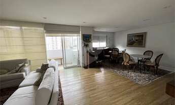 Imagem 4: 3 dormitórios 1 suite, andar alto com terraço e vista, cozinha americana. Apto repleto de