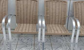 Imagem 3: Reforma de cadeira de fibra sintética faça o seu orçamento sem com promiso