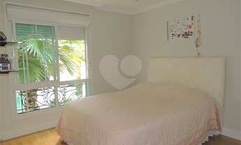 Imagem 2: Casa de condomínio, 4 quartos suítes, 6 vagas de garagem na Granja Julieta