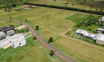 Imagem: Imóvel para venda tem 1925 metros quadrados