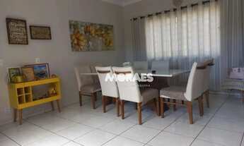 Imagem 7: Casa com 3 quartos, 2 suítes, 4 vagas, à venda, 300 m² por R$ 700.000 - Jardim Marambá - B