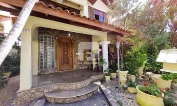 Imagem: Casa de 5 dormitórios em Balneário do