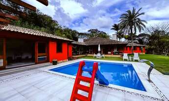 Imagem: Casa de luxo com terreno privativo