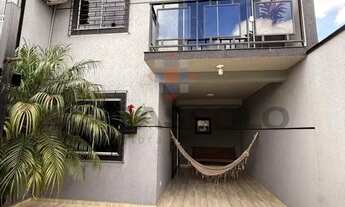 Imagem 2: Sobrado para Venda em Curitiba, Tatuquara, 3 dormitórios, 2 banheiros, 2 vagas