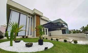 Imagem: Sobrado em condomínio à venda em Caraguatatuba