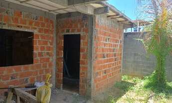 Imagem 5: Casa de laje toda murada em fase de acabamento