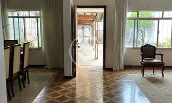 Imagem: Sobrado a venda em Moema. De 405m² com