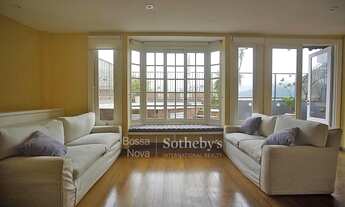 Imagem 2: Cobertura Duplex ampla com vista da Lagoa