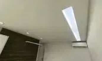 Imagem 5: Apto com 3 quartos sendo 1 suíte e com 2 vagas, armários Planej e Ar Split , em Glória - M